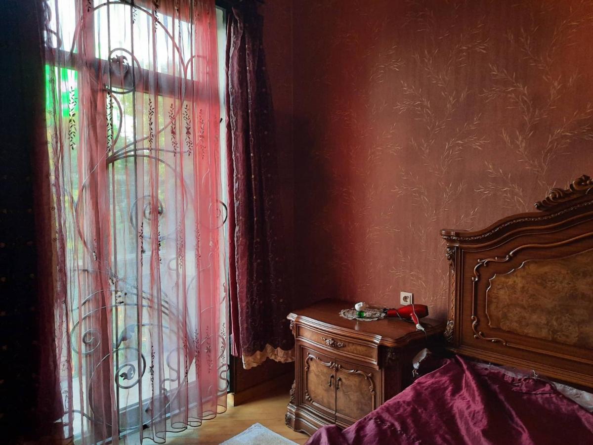 Tbilisi Philharmonia Apartment Bagian luar foto