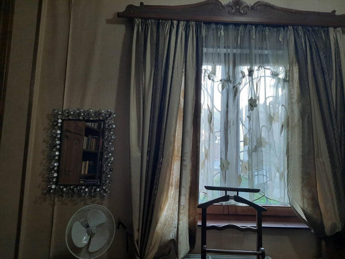 Tbilisi Philharmonia Apartment Bagian luar foto