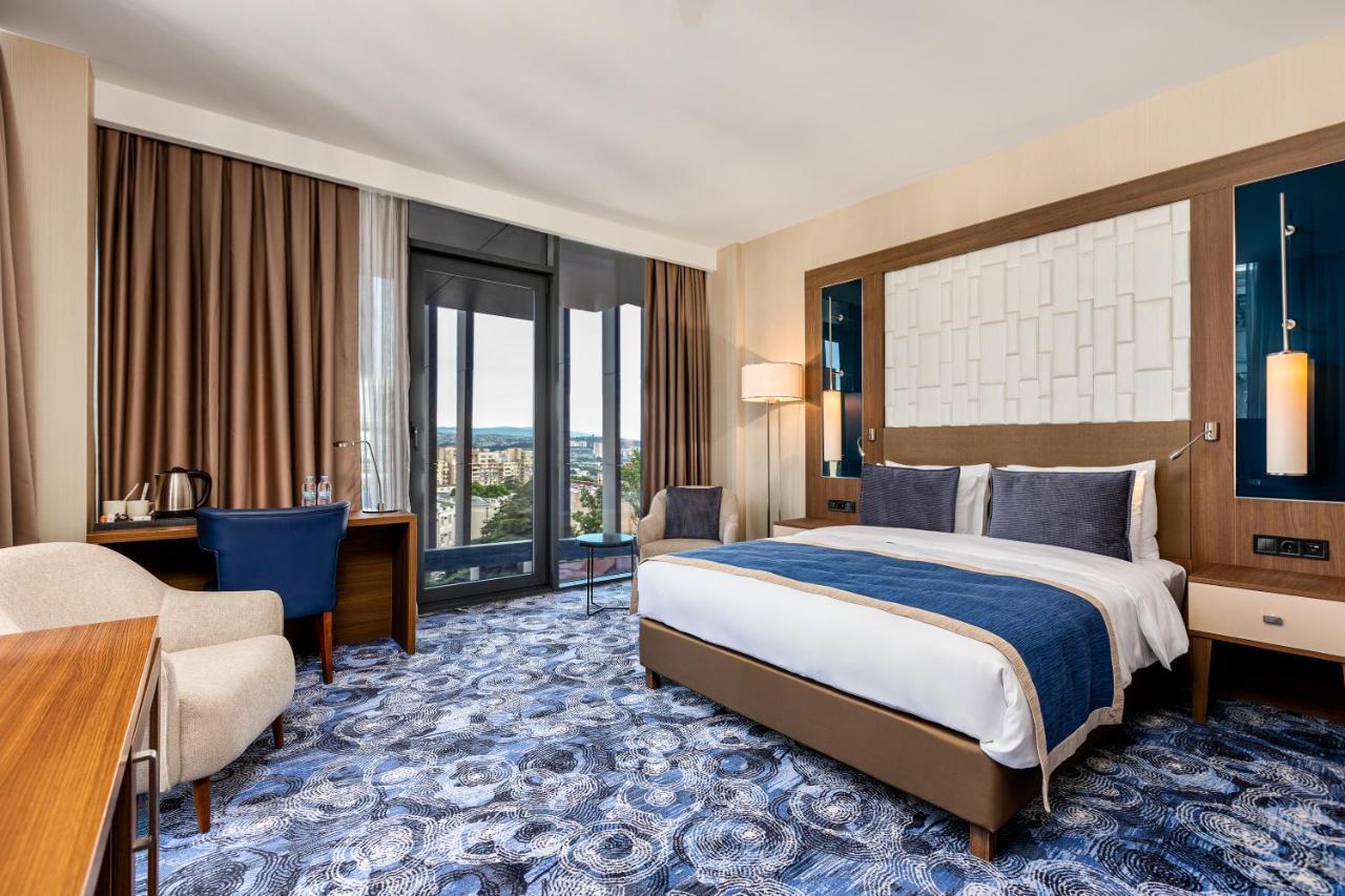 Tbilisi Philharmonia Apartment Bagian luar foto